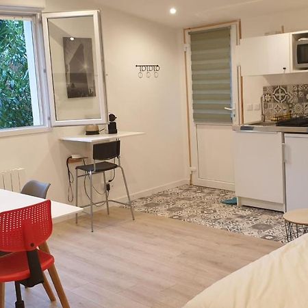 Adorable Studio 25M² Tres Calme Avec Parking Marselha Exterior foto
